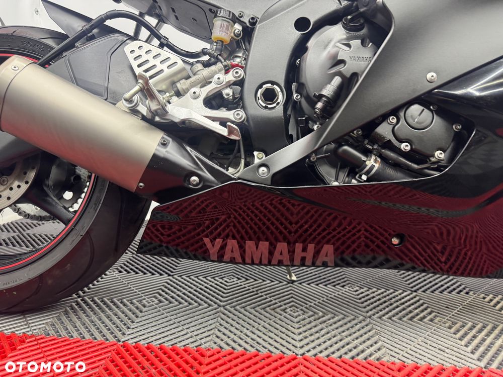 Yamaha R6 - 33