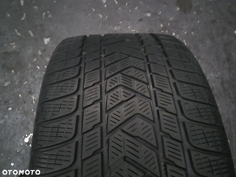 PIRELLI Scorpion Winter MGT 265/40R21 4,9mm 2022 - 1