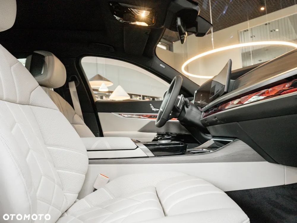 BMW Seria 7 740d xDrive - 9