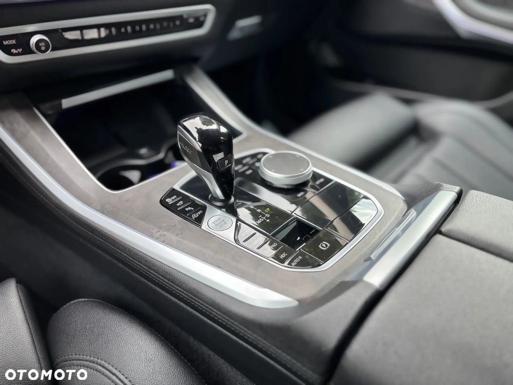 BMW X5 xDrive25d xLine - 35