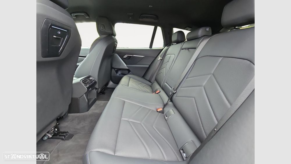 BMW 530 e Pack Desportivo M - 14