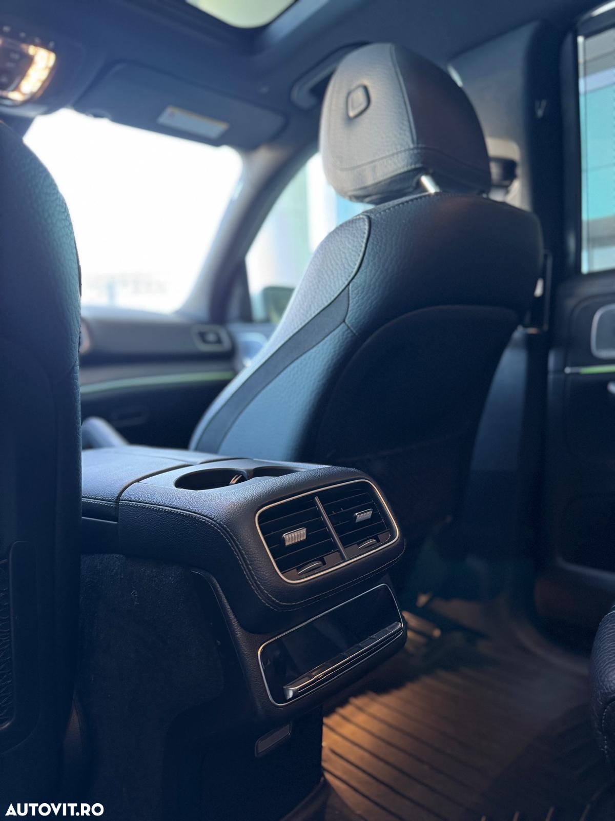 Mercedes-Benz GLS 450 4Matic 9G-TRONIC Exclusive - 33