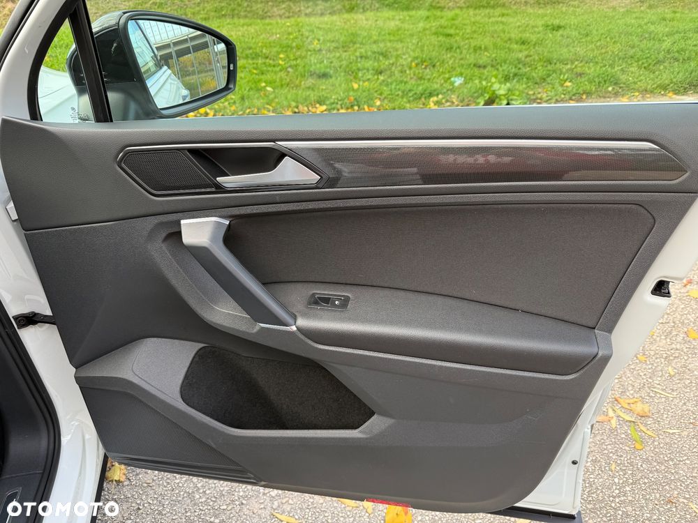 Volkswagen Tiguan 2.0 TDI SCR R-Line - 23