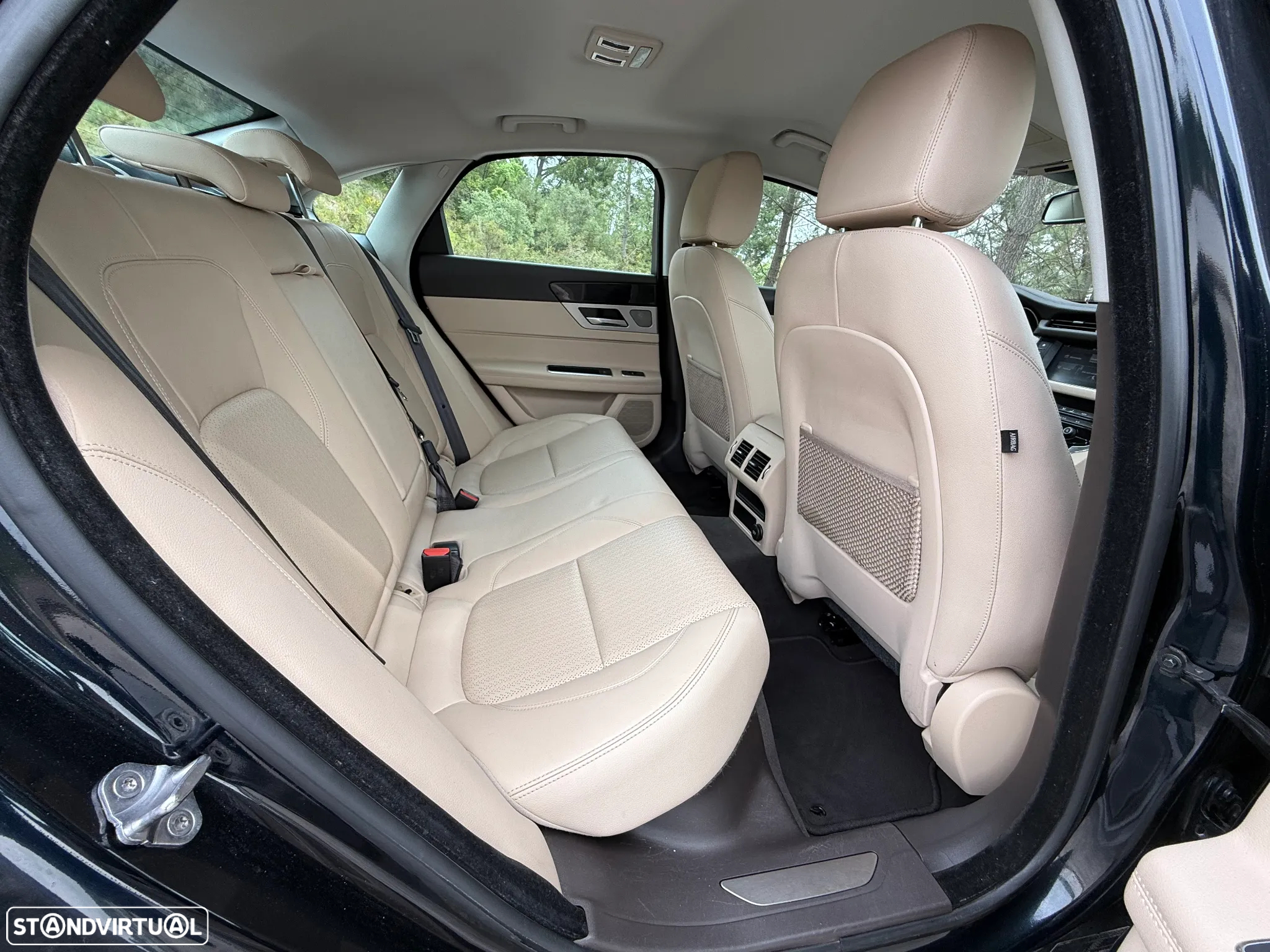 Jaguar XF 2.0 D Prestige Aut. - 33