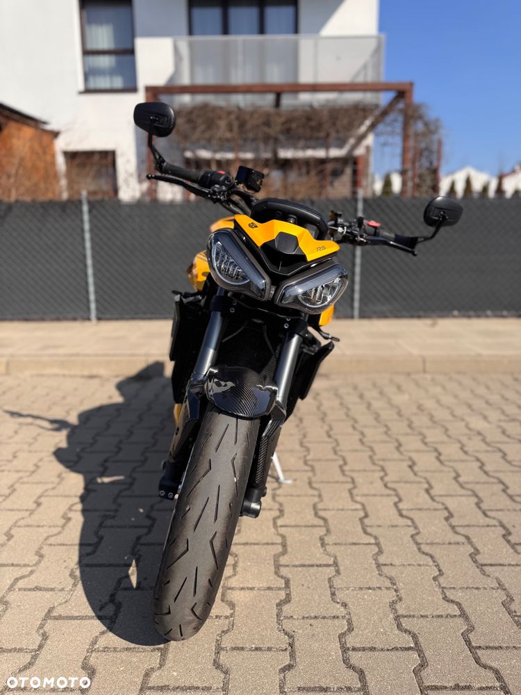 Triumph Street Triple - 7