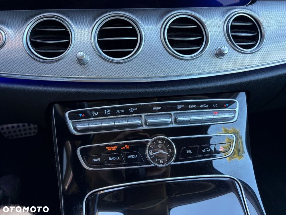 Mercedes-Benz Klasa E 220 d 9G-TRONIC Exclusive - 21