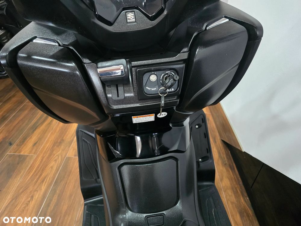 Suzuki Burgman - 9
