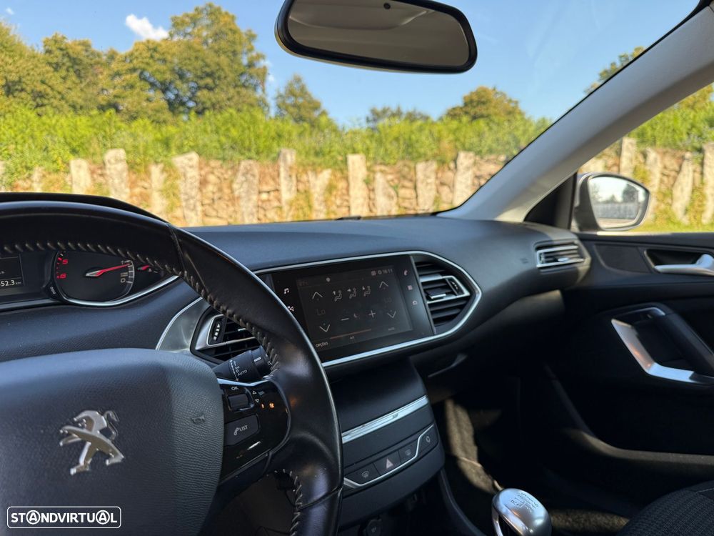 Peugeot 308 BlueHDi 130 Active Pack - 36