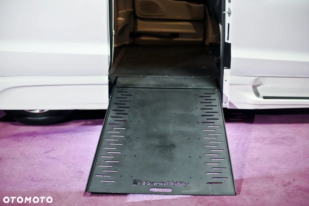 Chrysler Pacifica - 11