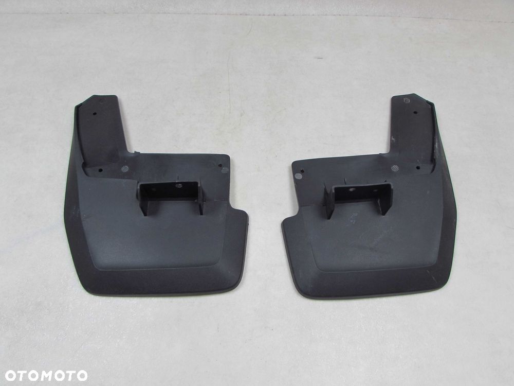 VW CRAFTER MAN TGE 17- CHLAPACZ TYL LEWY PRAWY OEM NOWE CHLAPACZE ASO 7C0821809 7C0821810 - 1