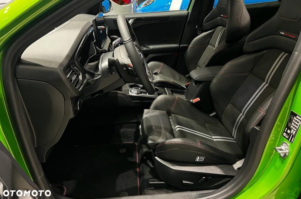 Ford Focus - 16