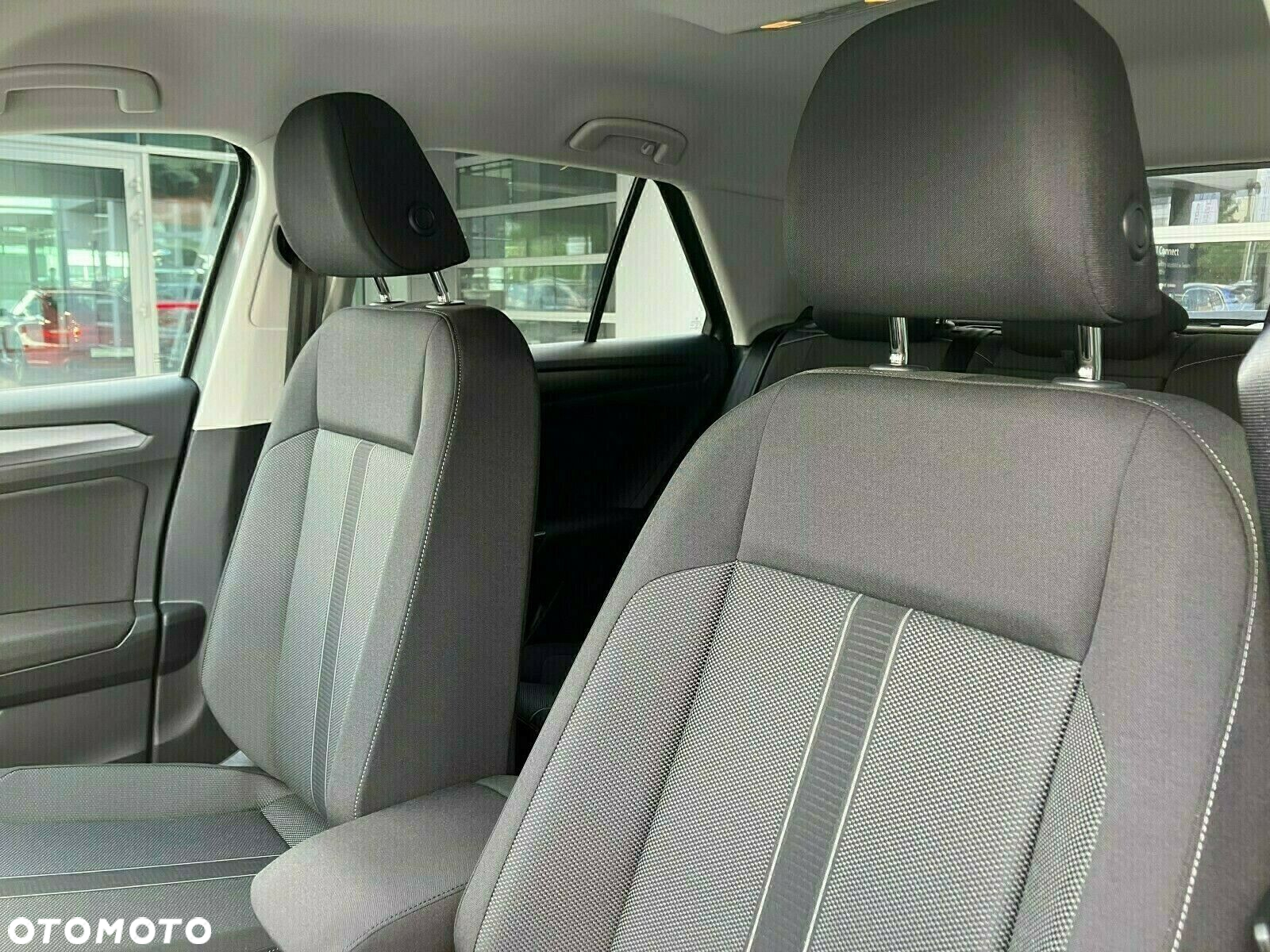 Volkswagen T-Roc - 14