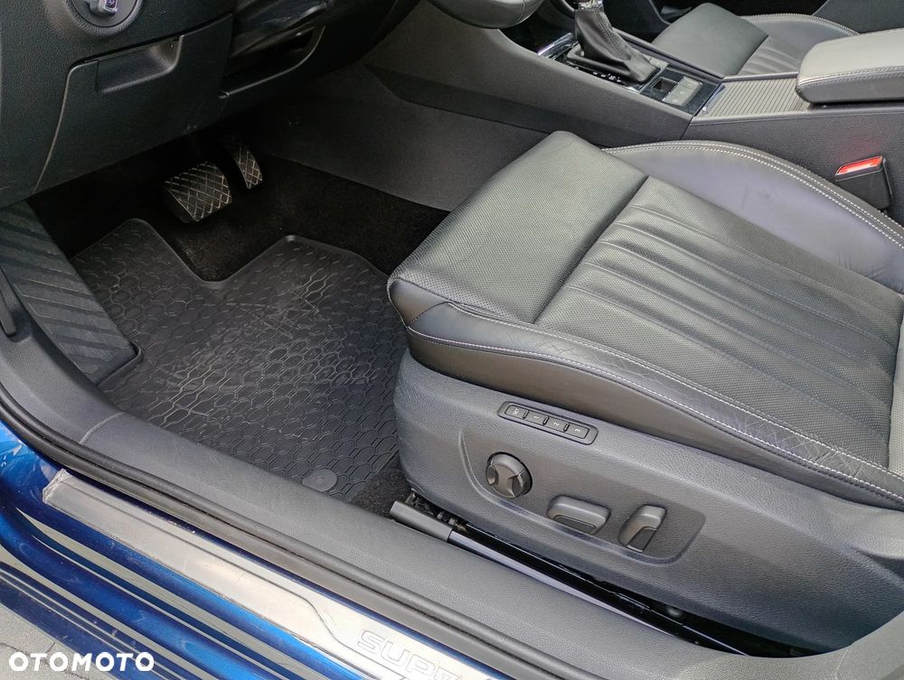 Skoda Superb 2.0 TDI DSG L&K - 23