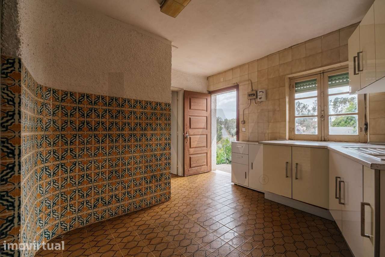 Moradia T2 em Póvoa de São Martinho, junto ao Hospital dos Covões - Grande imagem: 5/52