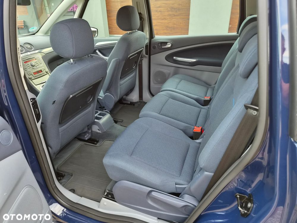 Ford Galaxy - 17