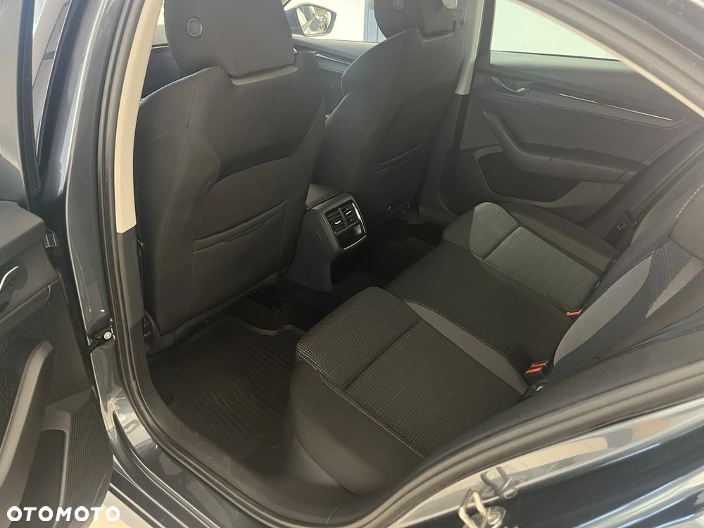Skoda Octavia 1.5 TSI ACT Ambition - 10