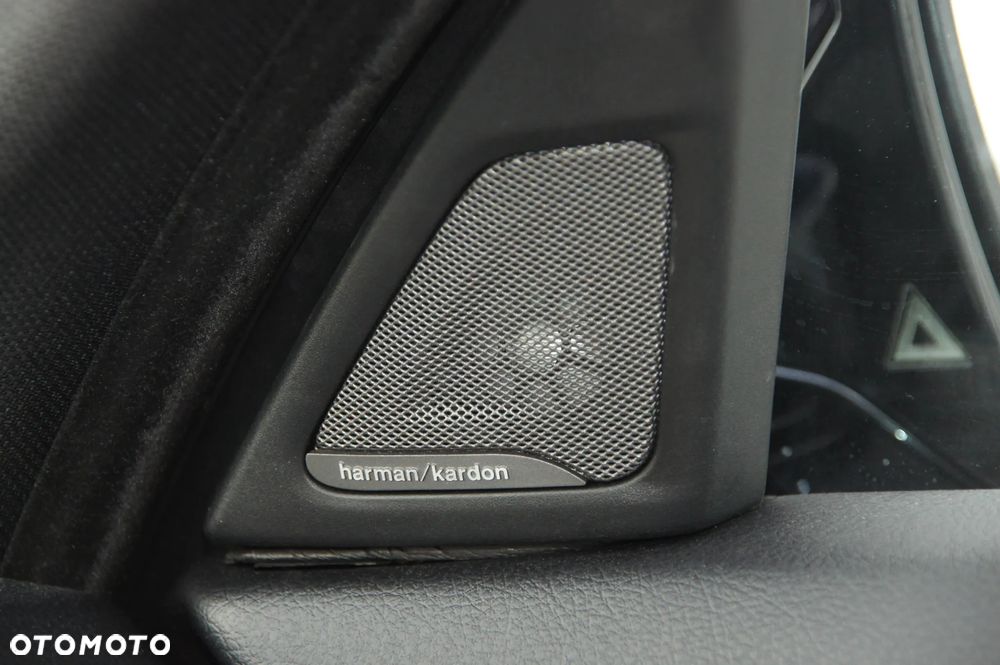 BMW Seria 5 535i xDrive - 16