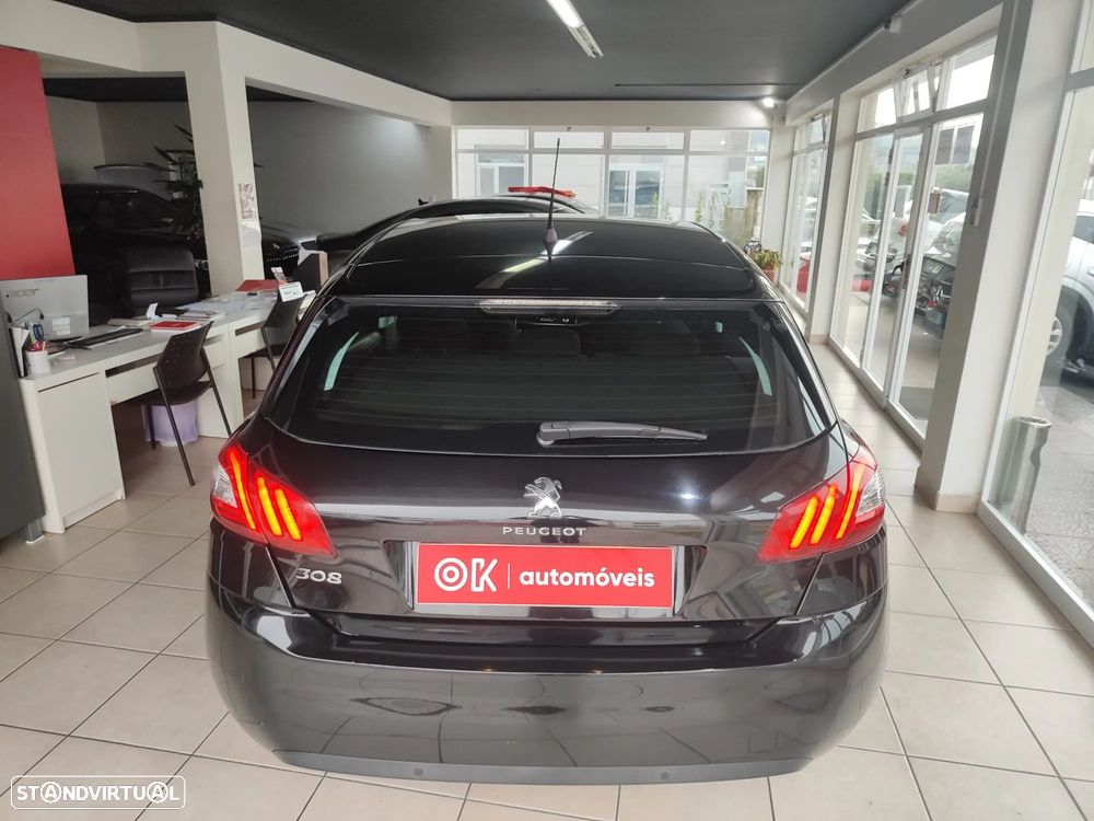 Peugeot 308 1.6 e-HDi Active CVM6 - 10