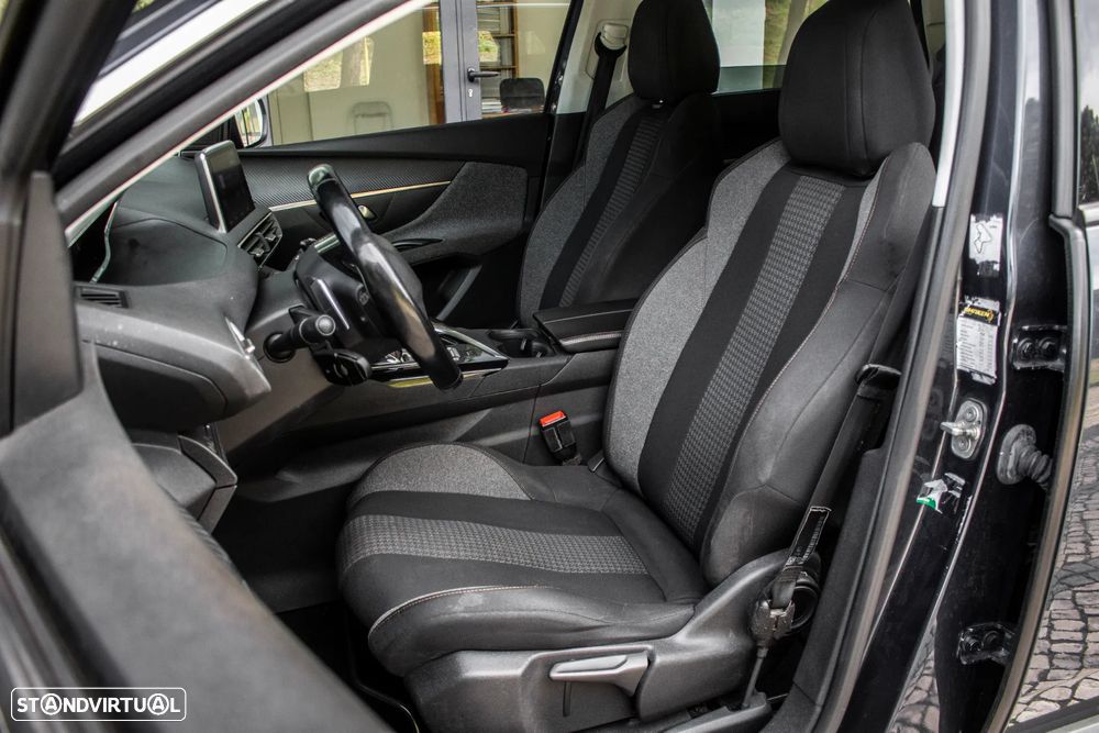 Peugeot 5008 BlueHDI 130 EAT8 Active - 23