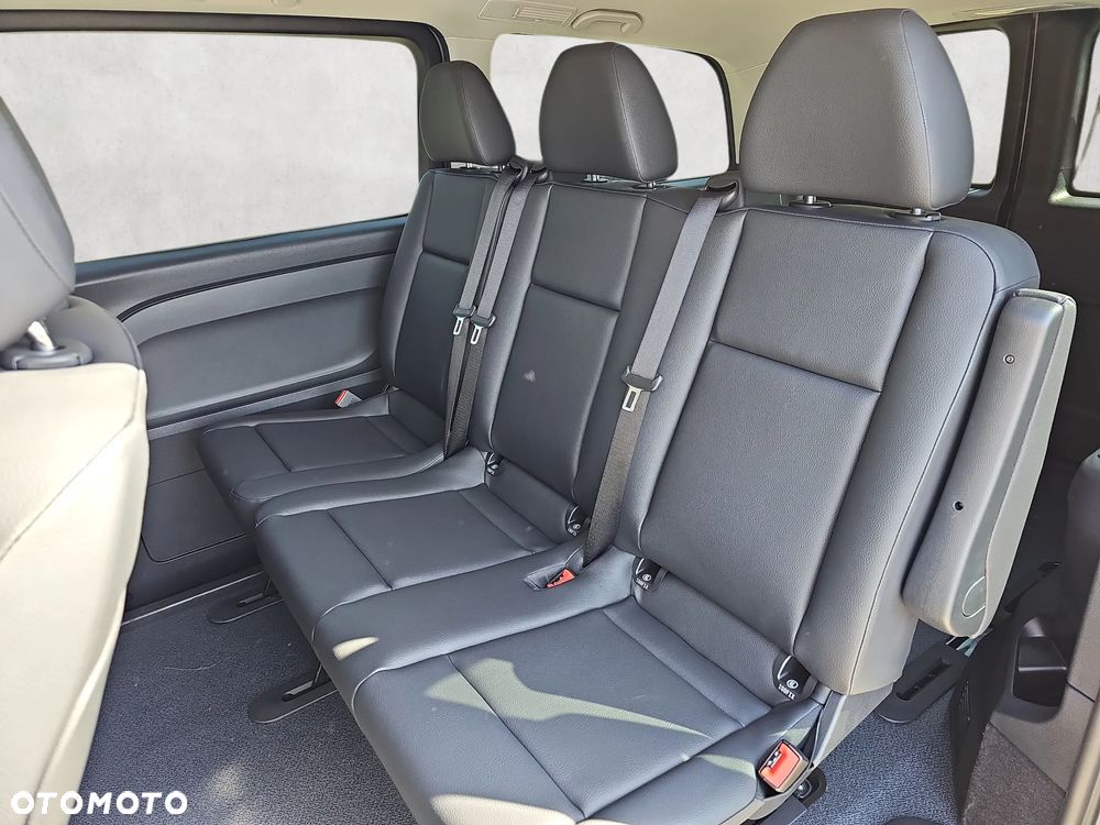 Mercedes-Benz eVITO 129 Tourer PRO długi (Brygadówka 6-osobowa) - 12