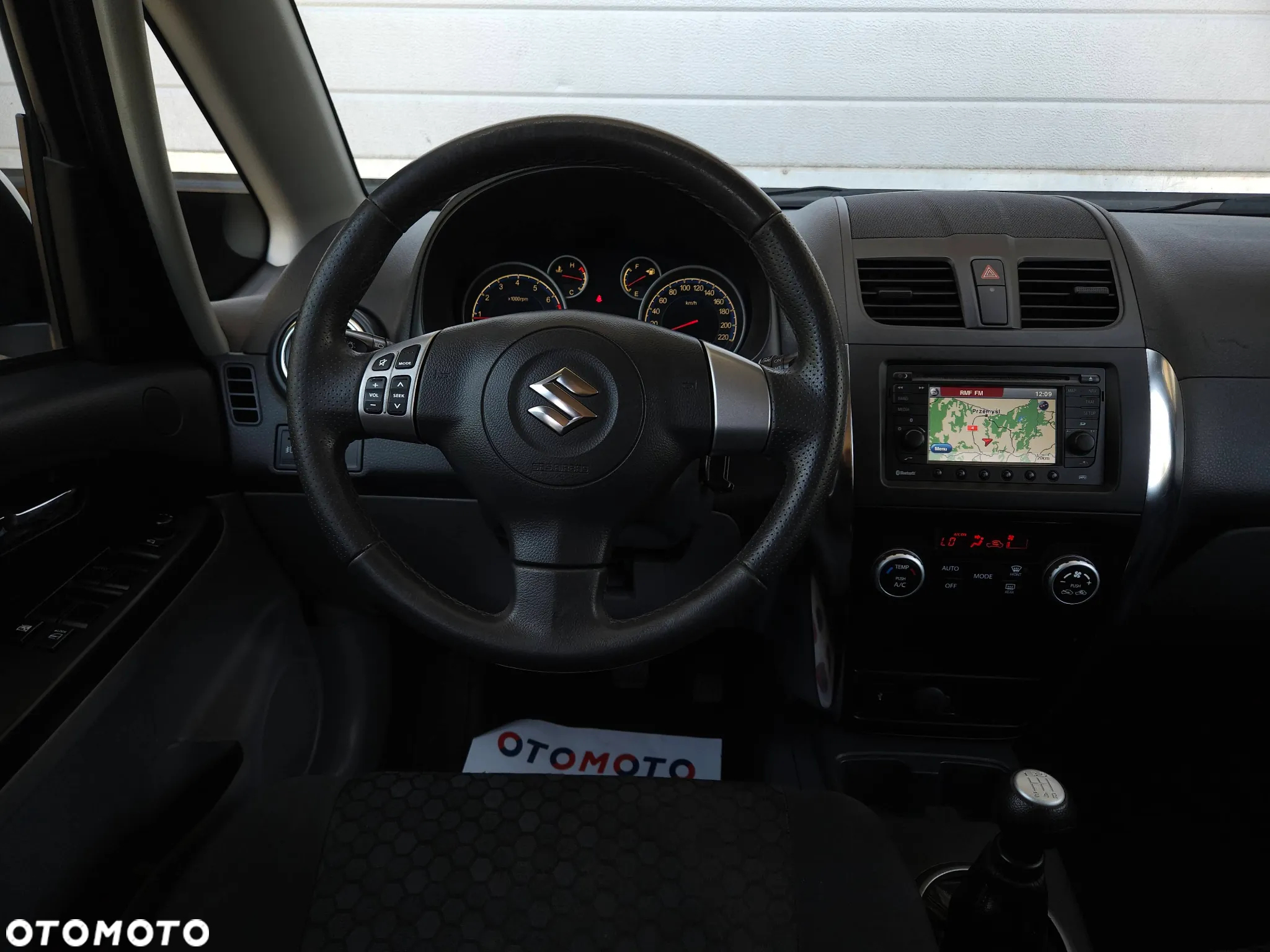 Suzuki SX4 1.6 Premium 4WD - 25