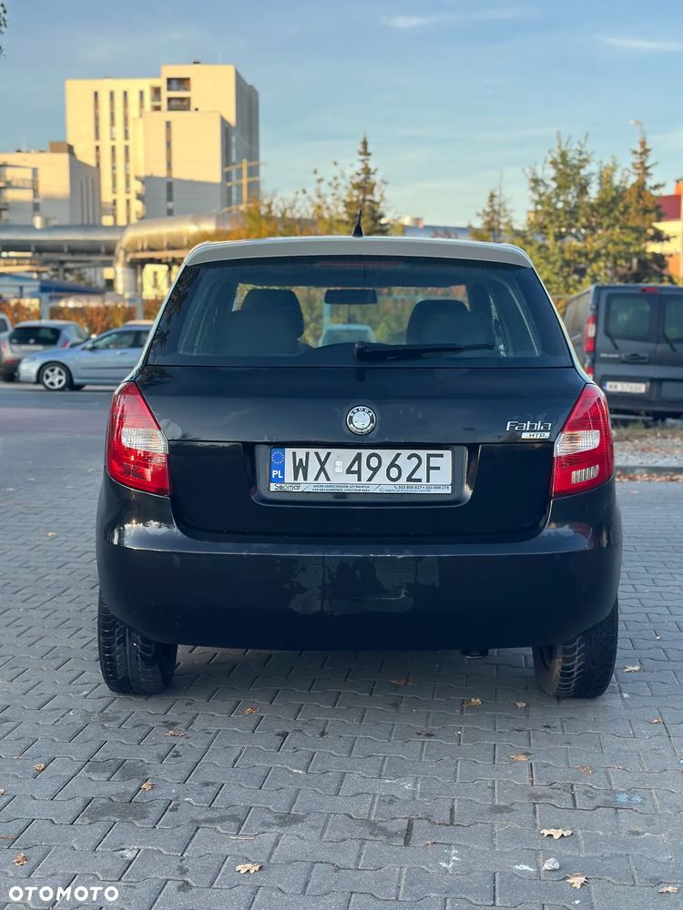 Skoda Fabia 2008 photo 5