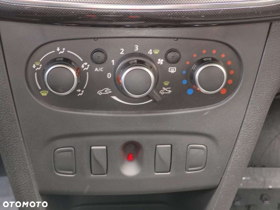 Dacia Sandero - 12