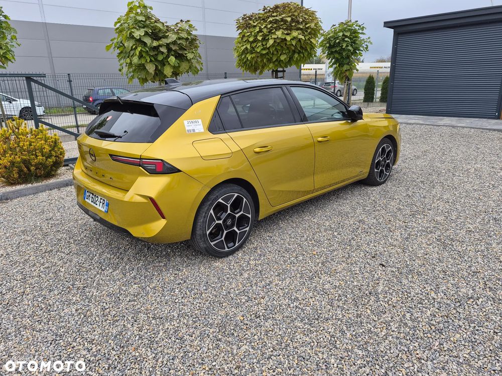 Opel Astra 2022 photo 3