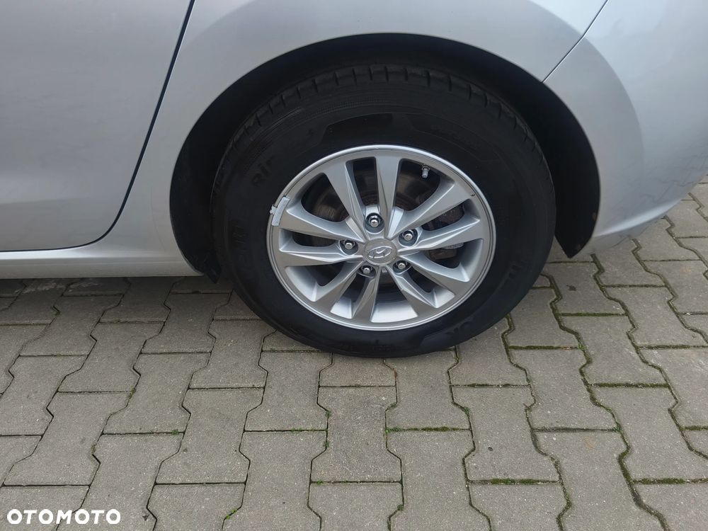 Hyundai i30 1.0 T-GDI GO Plus - 24