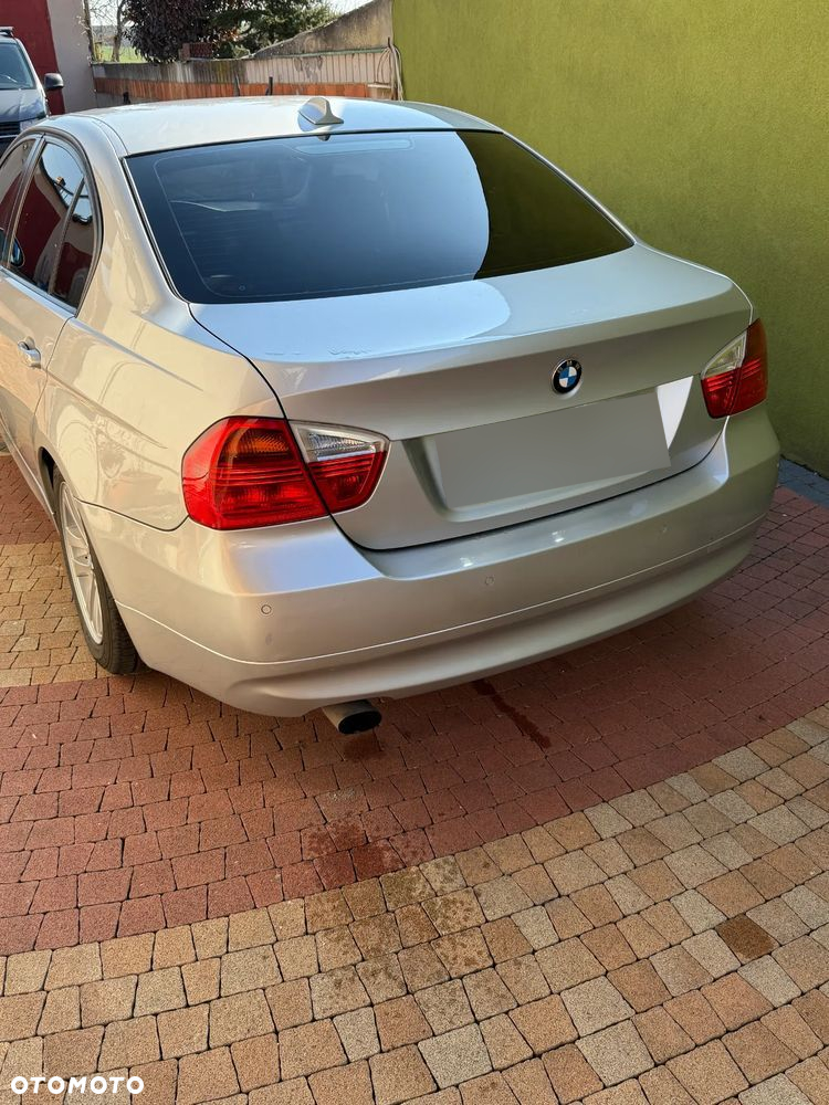 BMW Seria 3 318i - 5