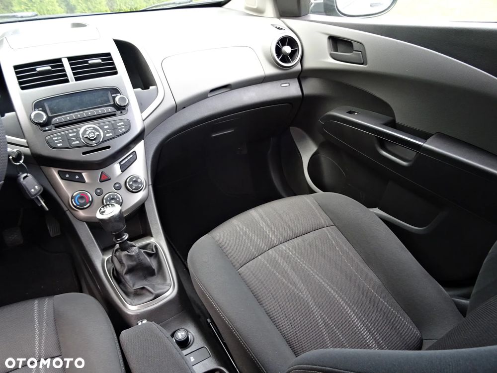 Chevrolet Aveo - 13