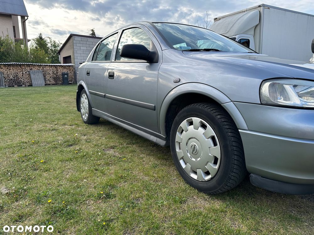 Opel Astra - 2