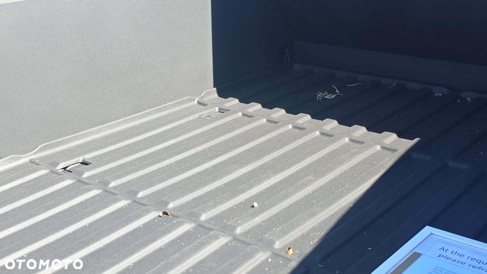 Tesla Cybertruck - 21