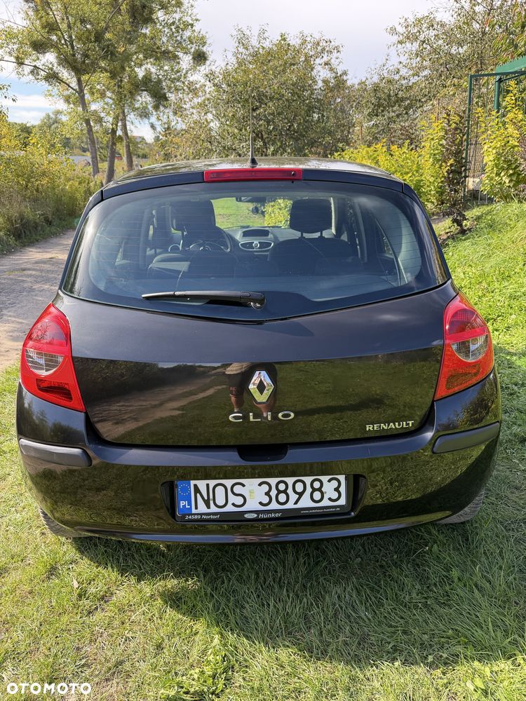 Renault Clio - 2