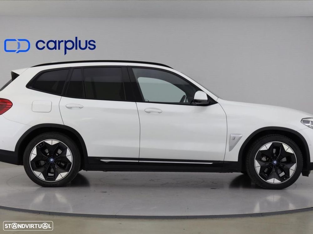 BMW iX3 Impressive - 8
