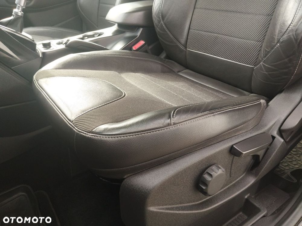 Ford Kuga 2.0 TDCi 4WD Titanium - 11