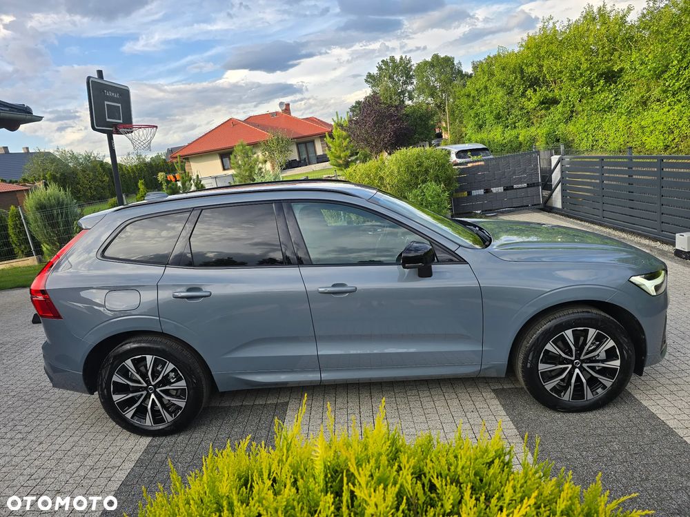 Volvo XC 60 B4 B Plus Dark - 39