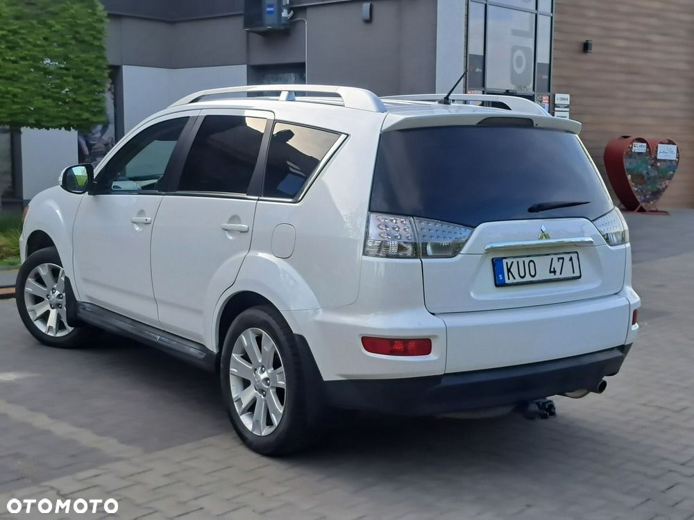 Mitsubishi Outlander - 8