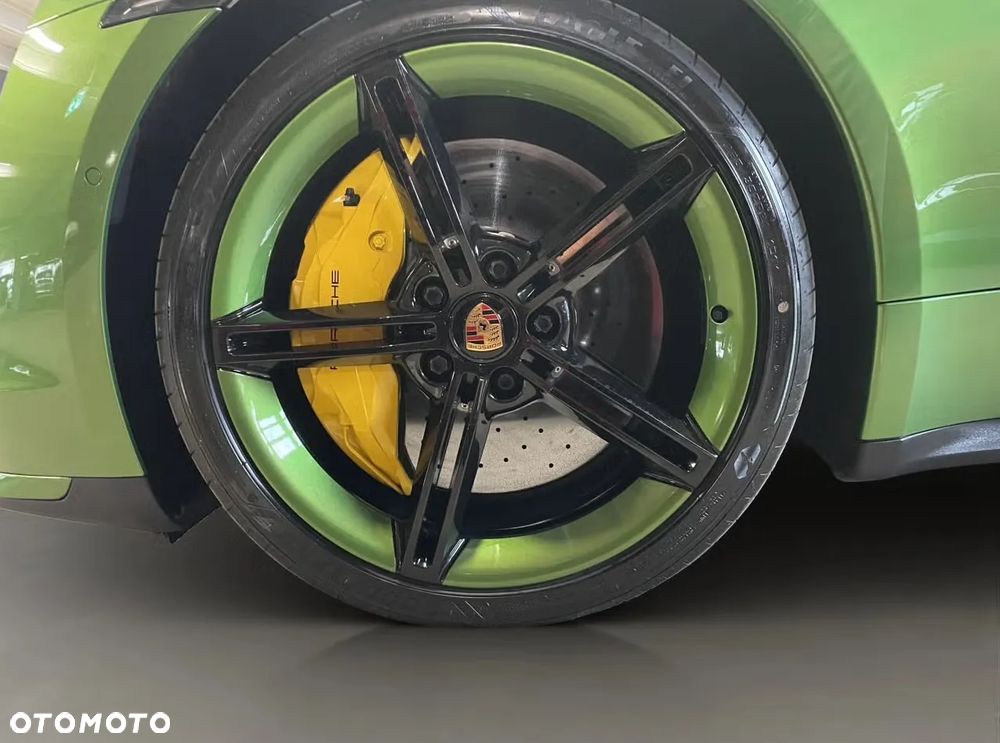 Porsche Taycan 19 - 5