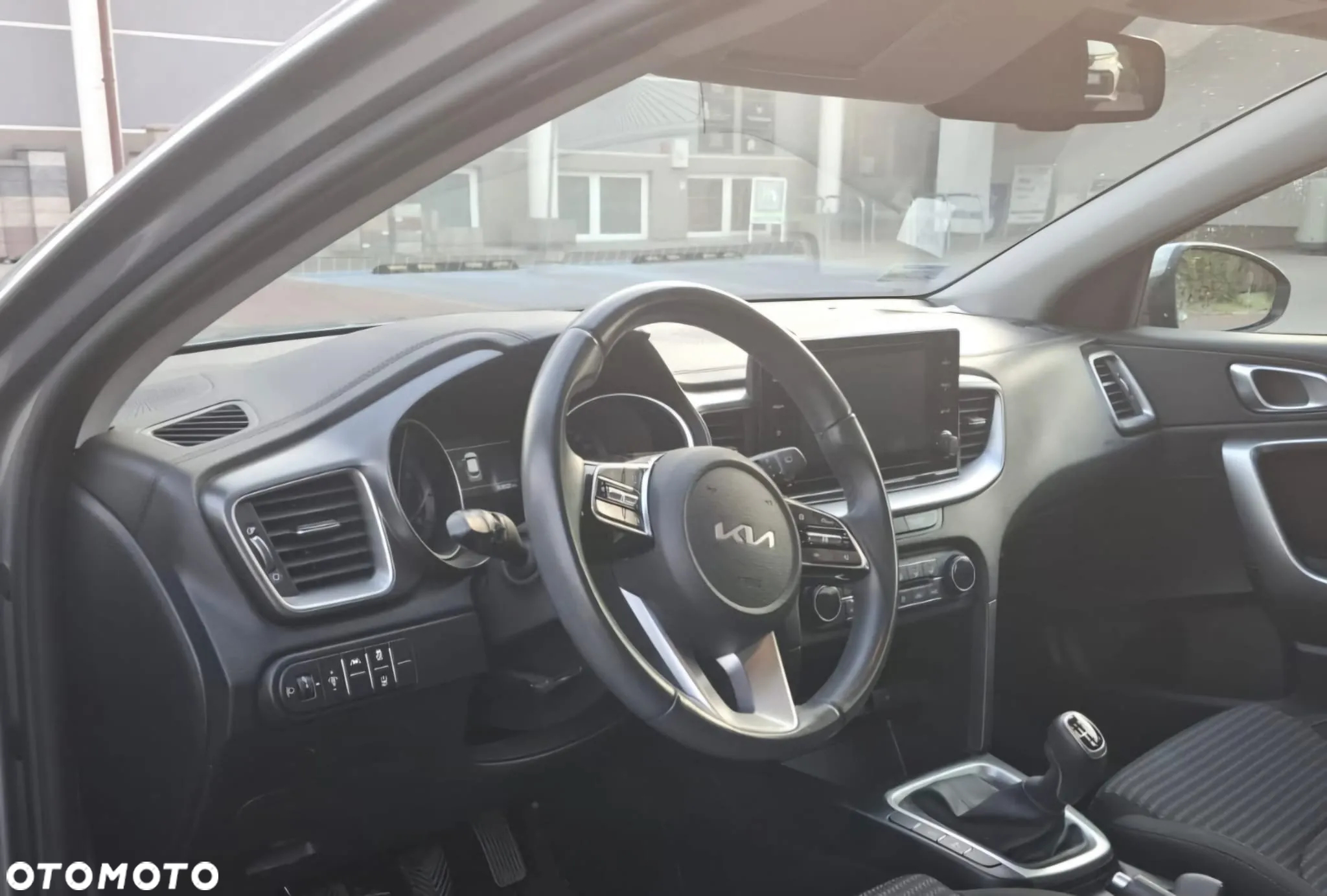 Kia XCeed 1.5 T-GDI M - 3