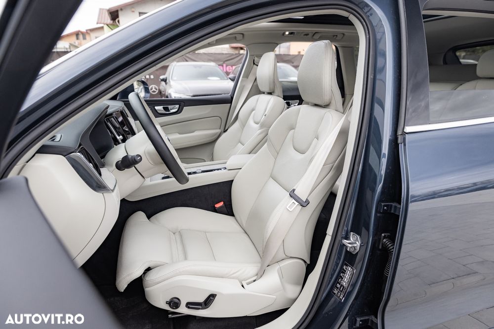 Volvo XC 60 Recharge T6 Twin Engine eAWD Inscription Expression - 30