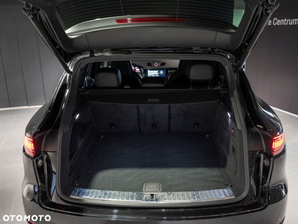 Porsche Cayenne Platinum Edition - 17