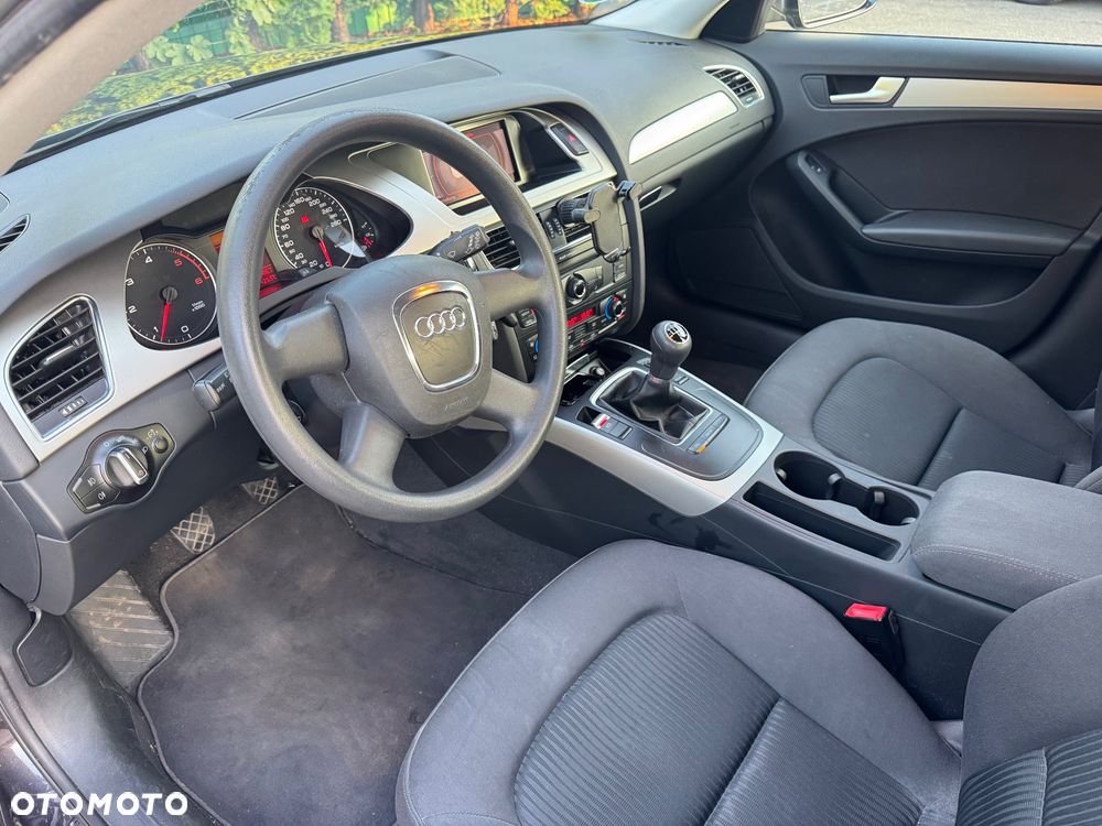 Audi A4 Avant 2.0 TDI DPF Ambiente - 20