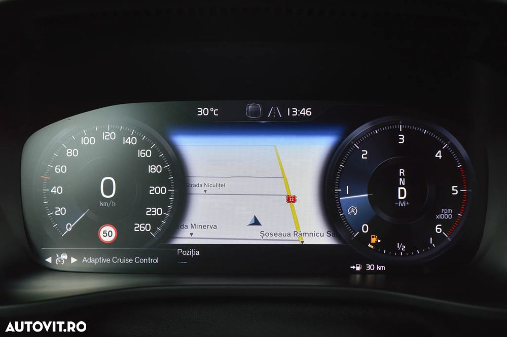 Volvo XC 40 D4 AWD R-Design - 7