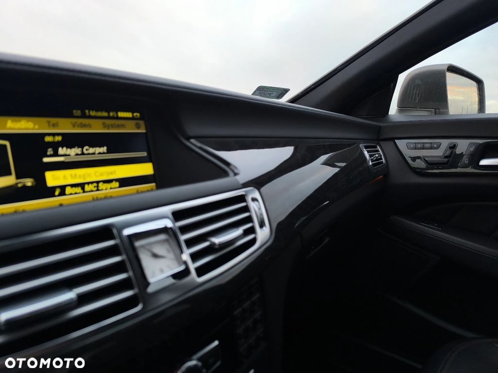 Mercedes-Benz CLS - 10
