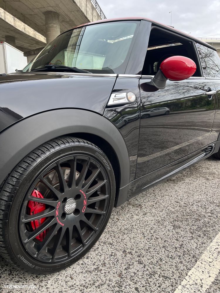 MINI 3 Portas John Cooper Works - 17