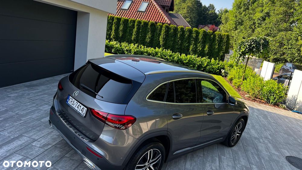 Mercedes-Benz GLA 200 - 32