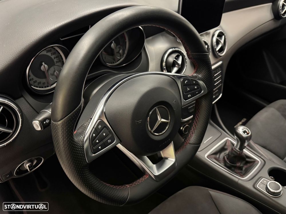 Mercedes-Benz CLA 200 d Shooting Brake AMG Line - 20