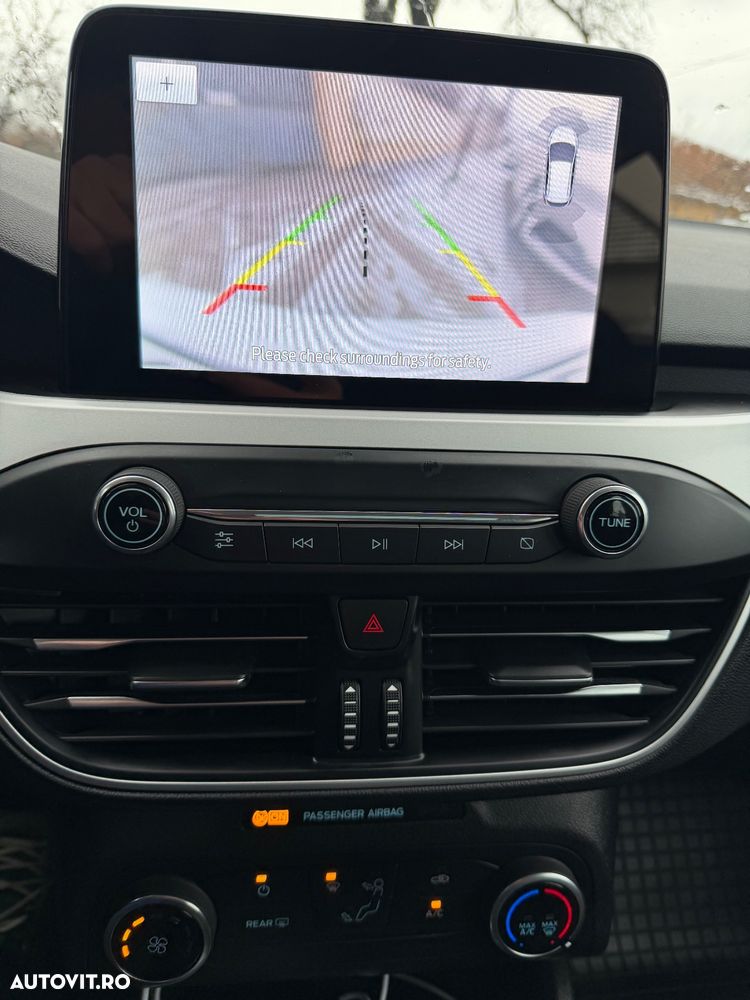 Ford Focus 1.5 EcoBlue Titanium Business - 11