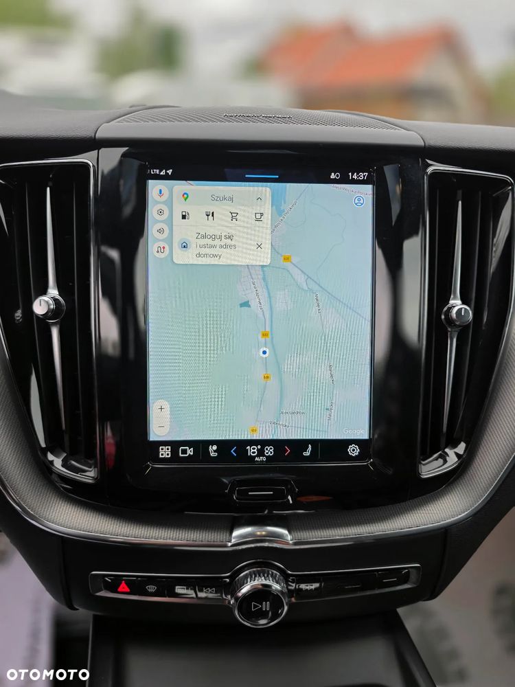 Volvo XC 60 B4 D AWD Plus Dark - 27